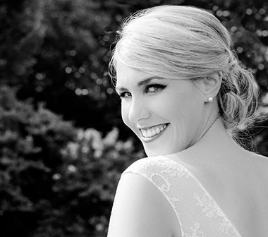 Fotografie Christine Krieger Fotograf Löhne Bad Oeynhausen Herford Fotostudio hochwertige Hochzeitsfotos exklusive Bewerbungsfotos. Familienfotos, Kinderbilder und Portraits sowie Babyfotos, Business Fotos und mehr.